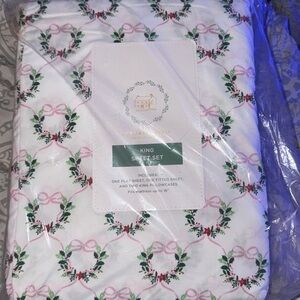 The farmhouse RACHEL ASHWELL king size pink bow Christmas wreath new sheets